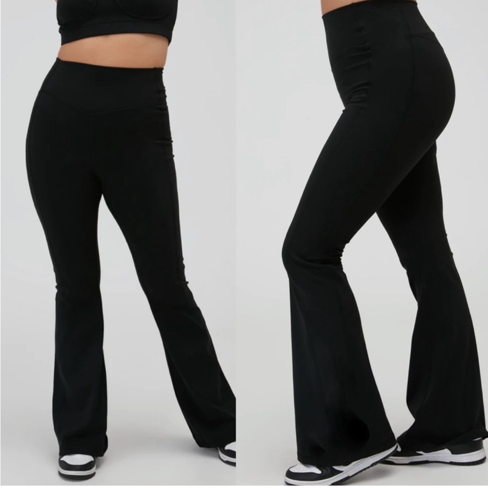 Spiritual Gangster Black Flare Leggings